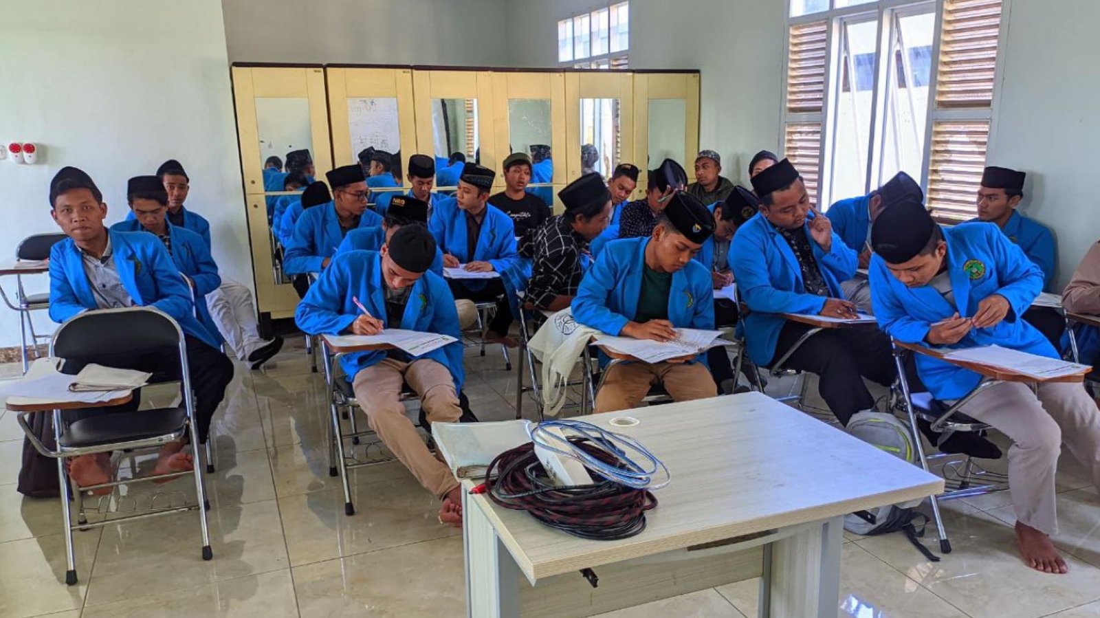 PELAKSANAAN UJIAN AKHIR SEMESTER
